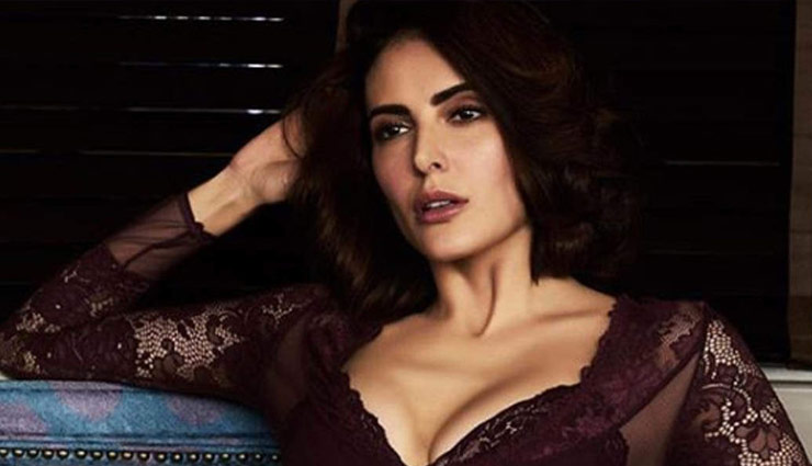 इस बिग बॉस Ex कंटेस्टेंट ने अपनी टॉपलेस तस्वीर से इन्टरनेट पर लगाई आग, देख लोगों के छूटे पसीने