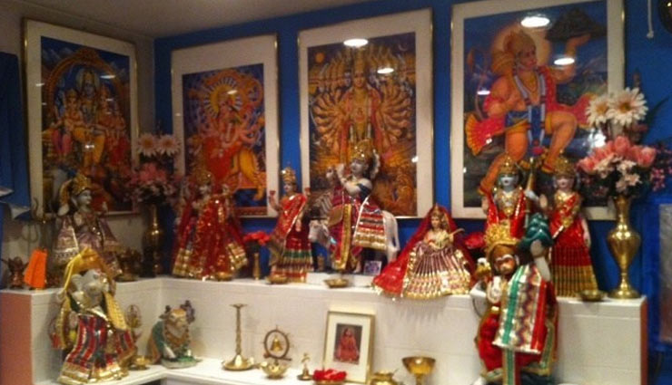 घर के मंदिर में की गई ये गलतियां बनती है दुर्भाग्य का कारण 