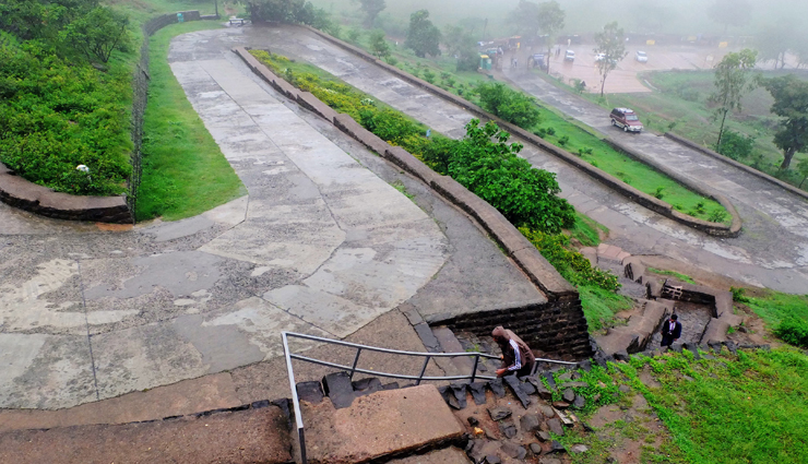 travel places,madhya pradesh hill station,indian places