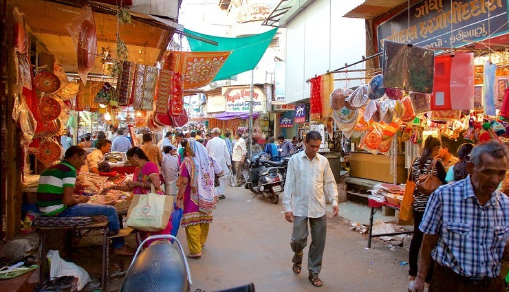 engaging experiences,ahmedabad,unesco urban heritage site,sabarmati river,ancient mosques,intricately crafted temples,outstanding museums,gujarati cuisine,sabarmati ashram,kankaria lakefront,akshardham temple,vintage car museum,jama masjid,bhadra fort,calico museum,law garden’s night market,manek chowk,gujarat science city ahmedabad,sunset drive-in cinema,indian independence,gandhigiri,spiritual principles,indo-islamic architecture,archaeological survey of india (asi),textile heritage,nighttime shopping,scientific curiosity,open-air screen,cultural festival,romantic stroll,light and sound show,drive-in cinema,museum replete with mementos and photographs,pink sandstone,vintage and classic cars,spiritual enthusiasts,world-class collections,cultural music performances,nighttime screenings,cultural ambiance