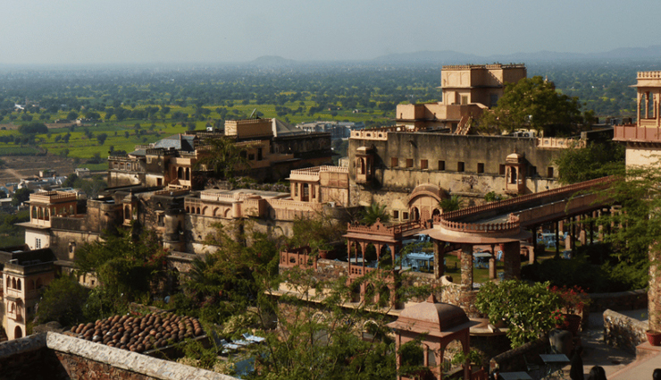 agra taj mahal,iconic monument,mughal,architecture,unesco world heritage
    jaipur amer fort,rajput architecture,royal residence,tourist attraction,mathura vrindavan,hindu pilgrimage,lord krishna,temples and ghats,neemrana fort palace,heritage hotel,historical architecture,weekend getaway,haridwar rishikesh,ganges river,spiritual retreat,yoga and adventure,sultanpur bird sanctuary,bird watching,nature reserve,weekend trip,jim corbett national park,wildlife safari,tiger reserve,nature photography,chandigarh rock garden