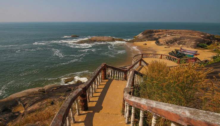 mangalore,places to visit in mangalore,mangaladevi temple,gokarnanatheshwara temple,panambur beach,milagres church,st aloysius chapel,our lady of rosary cathedral,saavira kambada basadi