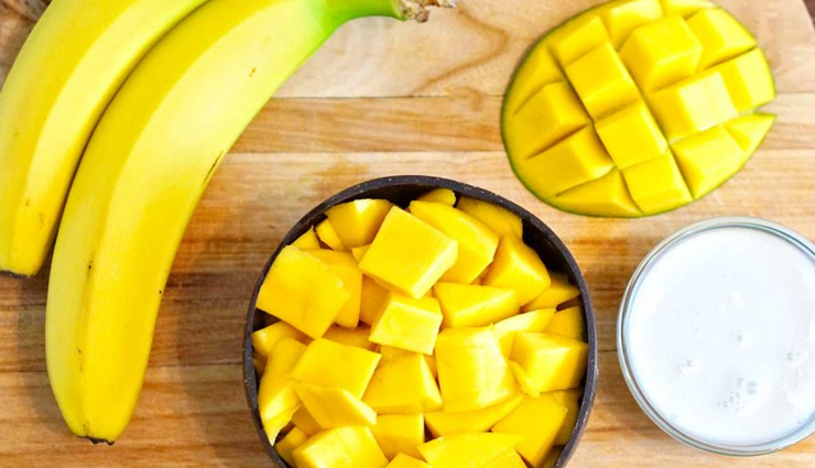 easy mango banana smoothie recipe,quick mango banana smoothie,simple mango banana smoothie,refreshing mango banana smoothie,summer drink - mango banana smoothie,tropical fruit smoothie recipe,healthy mango banana smoothie,creamy mango banana smoothie,how to make a mango banana smoothie,homemade mango banana smoothie