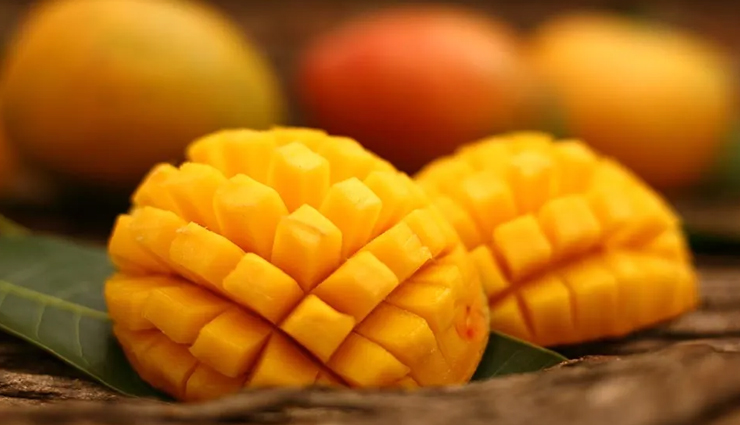 mango and wheat flour face pack,glowing skin face pack,natural face pack for glowing skin,mango face pack benefits,wheat flour for skin,homemade face pack for radiant skin,nourishing face pack recipe,mango and wheat flour mask,skincare with mango and wheat flour,benefits of mango for skin