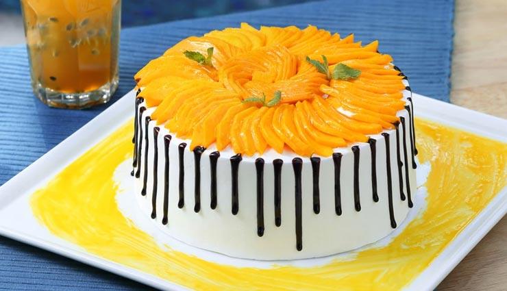 आम के इस सीजन में घर पर ही बनाएं मैंगो केक, रसीला स्वाद बना देगा आपको दीवाना #Recipe