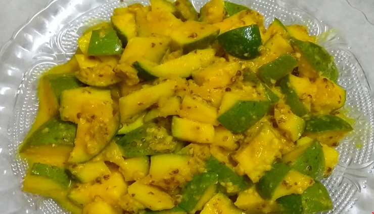 mango green chili pickle,mango green chili pickle recipes,pickles recipes,easy recipes,hunger struck,food,homemade pickles