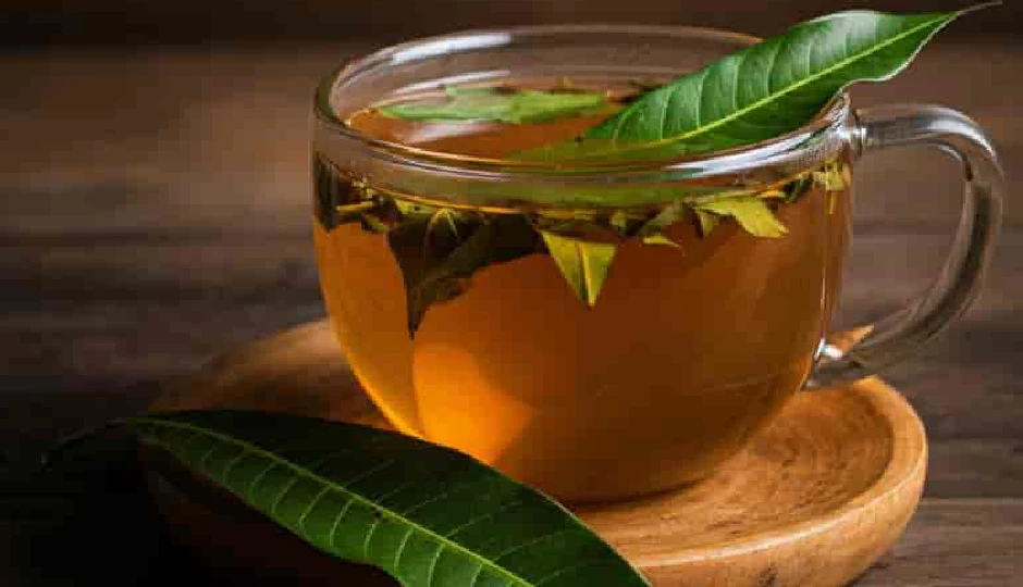 इन लोगों को रोज पीनी चाहिए आम के पत्तों की चाय, मिलते हैं ये फायदे