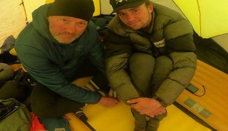 weird news,weird addiction,phone addiction,mongolia trip with son,canada