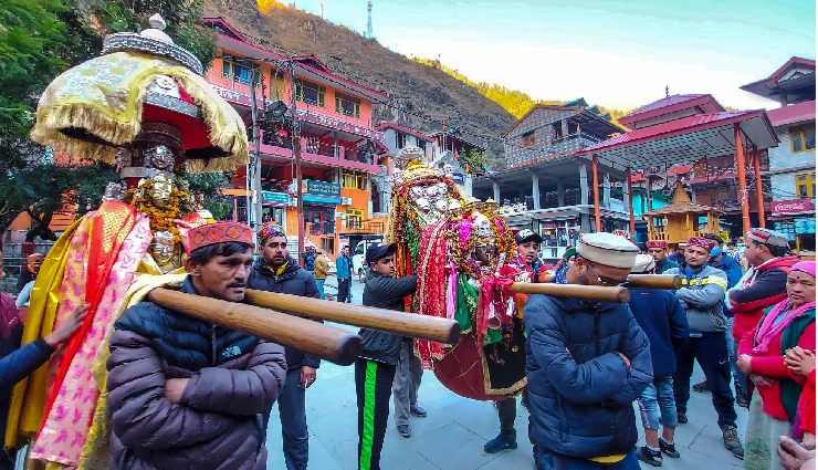 kasol travel guide,sar pass trek,trekking in himachal,parvati valley trek,kasol adventure tourism,easy treks in india,himalayan treks,sar pass trek reasons,kasol to sar pass,kasol trekking spots,best time for sar pass trek