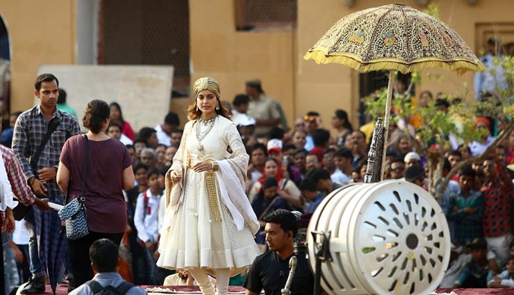 'मणिकर्णिका' : रानी लक्ष्मीबाई के रोल पर बोलीं कंगना रनौत, कहा - 'मैं केवल उनकी ताकत की कल्पना कर सकती हूं...'
