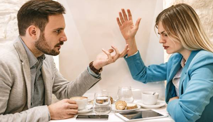 dating tips,relationship advice,balancing dating life,navigating the dating scene,healthy dating habits,self-care in dating,maintaining perspective in dating,social media boundaries in dating,red flags in dating,authentic dating advice