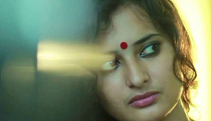 SHOCKING- 45-year-old Bhojpuri film actress killed in a road accident