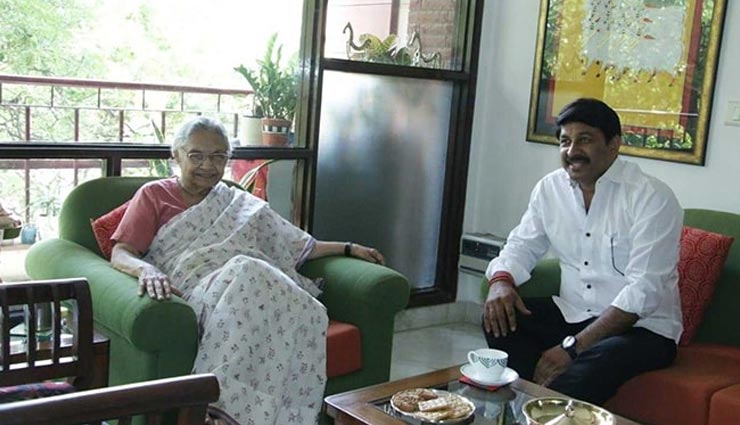 शीला दीक्षित की तबीयत खराब, सूचना मिलते ही मिलने पहुंचे मनोज तिवारी, कहा - उन्हें अपनी मां के समान मानता हूँ