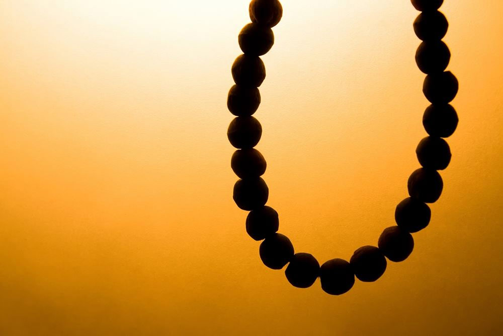 mantra to chant daily,mantra for everyday problems,mantra for wealth,mantra to earn money,astrology tips