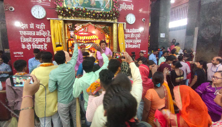 मरघट वाले हनुमान मंदिर: पुरानी दिल्ली का रहस्यमयी और चमत्कारी स्थल marghat wale hanuman temple,mysterious site old delhi,miraculous hanuman temple,old delhi attractions,spiritual places delhi,hanuman temple history,marghat wale mandir,delhi religious sites,must-visit temples delhi,hanuman temple miracles