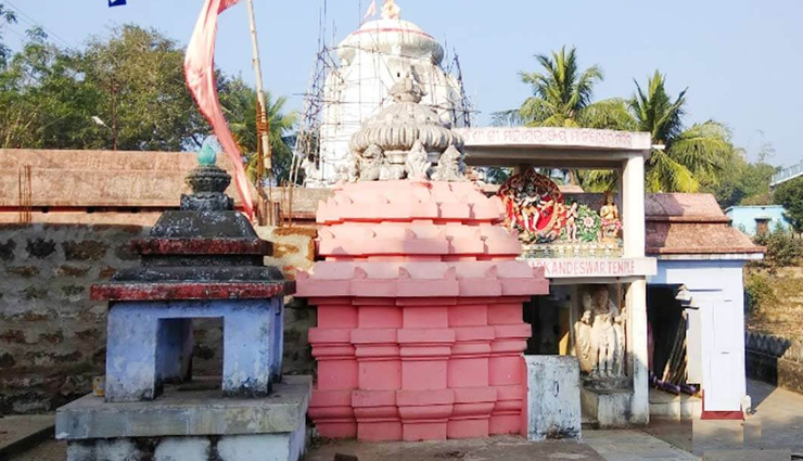 puri temples,must-visit temples,spiritual bliss,hindu temples,jagannath puri,sacred destinations,religious tourism,pilgrimage sites,odisha tourism,top temples in puri,jagannath temple,konark sun temple,lokanath temple,gundicha temple,vimala temple,markandeswara temple,daria mahavir temple,alarnath temple,baliharchandi temple,sakshi gopal temple