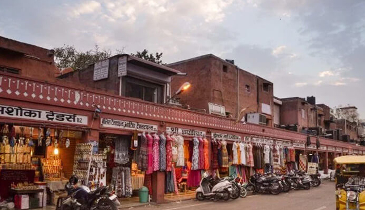 jaipur,rajasthan,shopping markets in jaipur,markets in jaipur,johari bazar,bapu bazaar,tibbati market,chandpole bazar,tripolia bazar