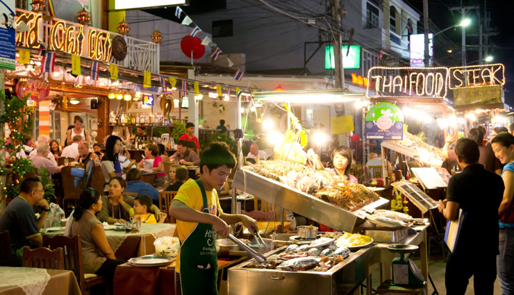 thailand,markets to visit in thailand,maeklong railway market,bangkok,floating market,damnoen saduak,chatuchak weekend market,pak khlong talat,night market,hua hin