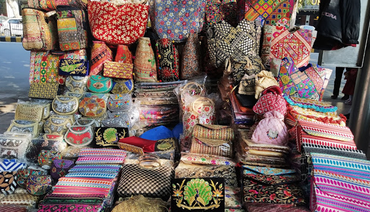 market in delhi,delhi,shopping markets,cheap markets in delhi,delhi,fashion tips,latest fashion trends,sarojini nagar market,palika bazar,janpath,majnu ka tilla