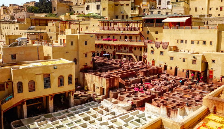 attractions in marrakech,marrakech,must visit places in marrakech,medina of marrakech,djemaa el-fnaa,spice souks and artisanal markets,riad museums,moroccan hammam,saadian tombs