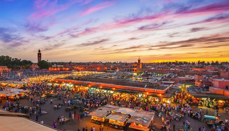 attractions in marrakech,marrakech,must visit places in marrakech,medina of marrakech,djemaa el-fnaa,spice souks and artisanal markets,riad museums,moroccan hammam,saadian tombs