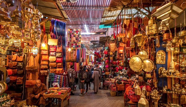 attractions in marrakech,marrakech,must visit places in marrakech,medina of marrakech,djemaa el-fnaa,spice souks and artisanal markets,riad museums,moroccan hammam,saadian tombs