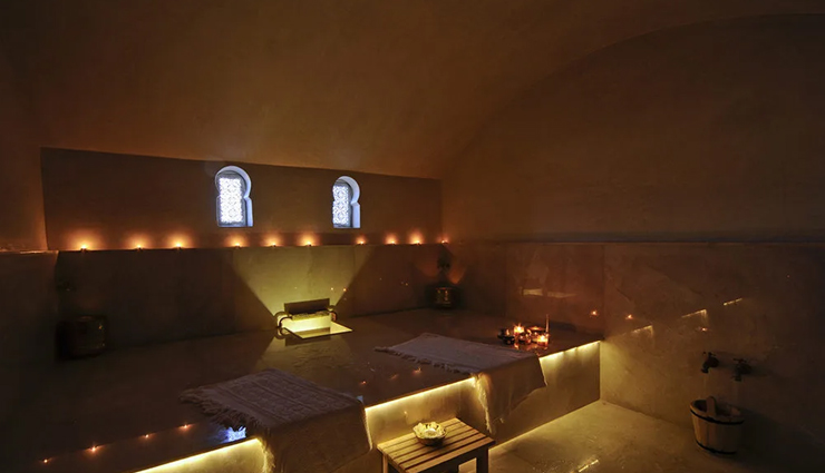 attractions in marrakech,marrakech,must visit places in marrakech,medina of marrakech,djemaa el-fnaa,spice souks and artisanal markets,riad museums,moroccan hammam,saadian tombs