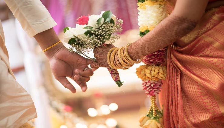 weird rituals,weird rituals of marriage,groom dont go to marriage ,अनोखे रीती रिवाज, शादी के अनोखे रिवाज, दुल्हे का शादी में शामिल ना होना 