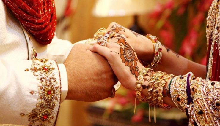 बिना सिंदूर और मंगलसूत्र के इस अनोखे अंदाज में की शादी, बना चर्चा का विषय