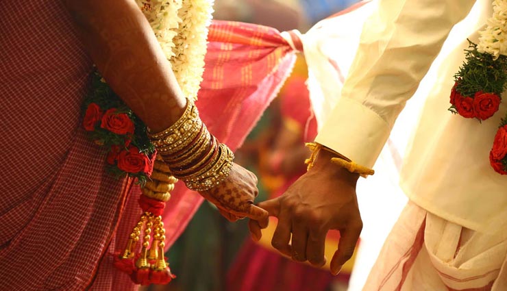नागौर : वीडियों कॉलिंग के माध्यम से की ऑनलाइन शादी, मोबाइल पर ही निभाई रस्में 