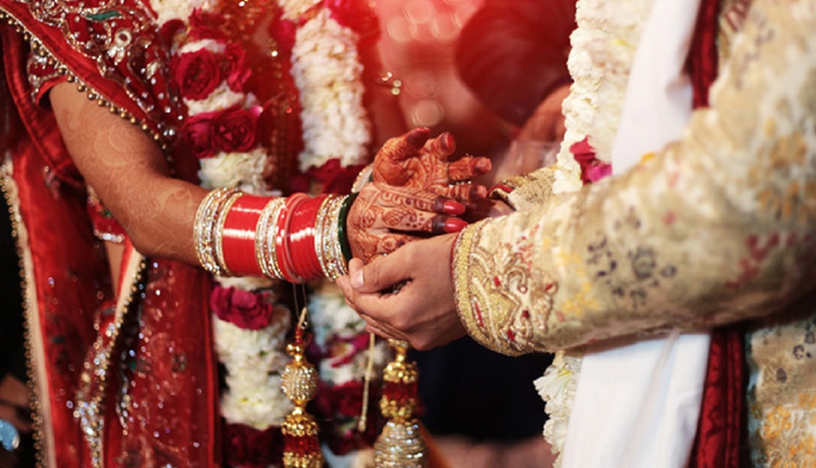 भारत के इस गांव में बिना तलाक के दूसरी शादी करता हैं हर मर्द, दोनों रहती हैं बहनों की तरह