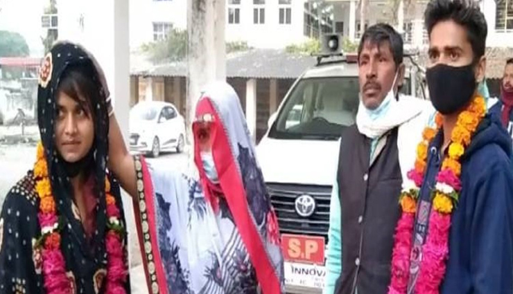 मध्यप्रदेश : SP ऑफिस के बाहर शादी के पवित्र बंधन में बंधे 7 साल से साथ रह रहे प्रेमी-प्रेमिका 