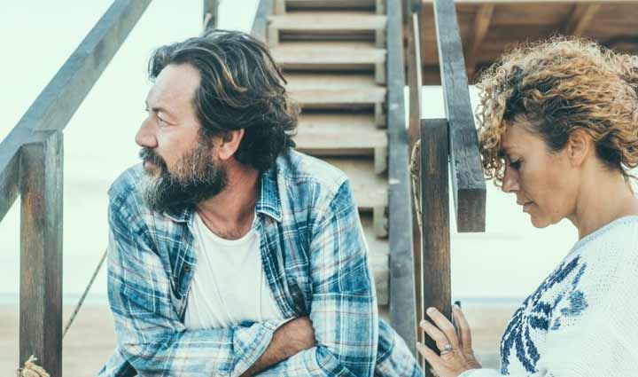 5 Major Signs Your Marriage is Going Through a Crisis