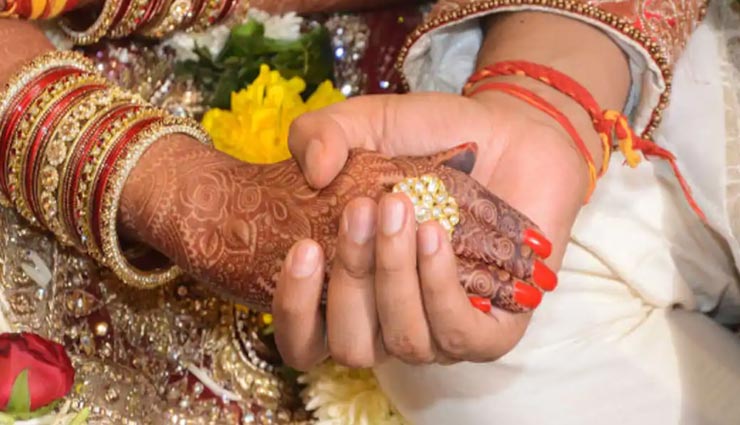 vastu tips in hindi,happy married life vastu tips,bedroom vastu tips