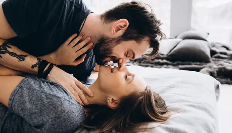 signs he wants to marry you,marriage signs in a relationship,is he ready for marriage?,future husband indications,signs he sees you as wife material,commitment signs in a relationship,relationship progressing towards marriage,does he want to settle down?,marriage-minded partner signs