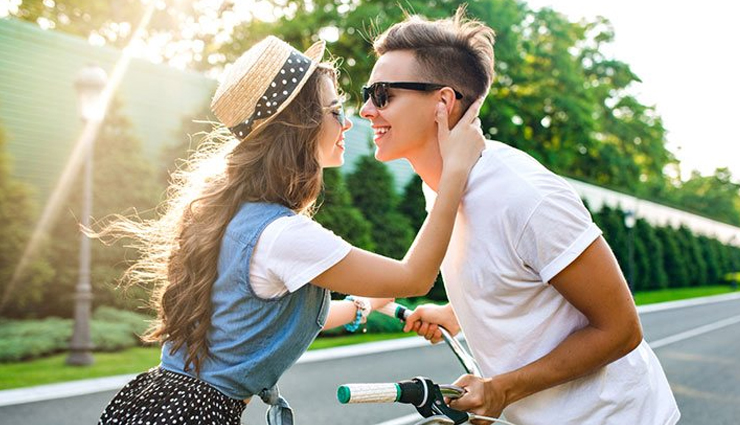 9 Signs That Show He Wants To Marry You