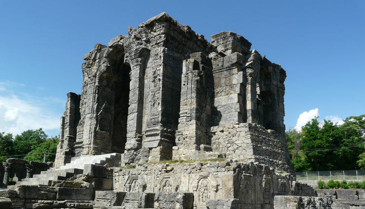 hindu temples destroyed by mughals