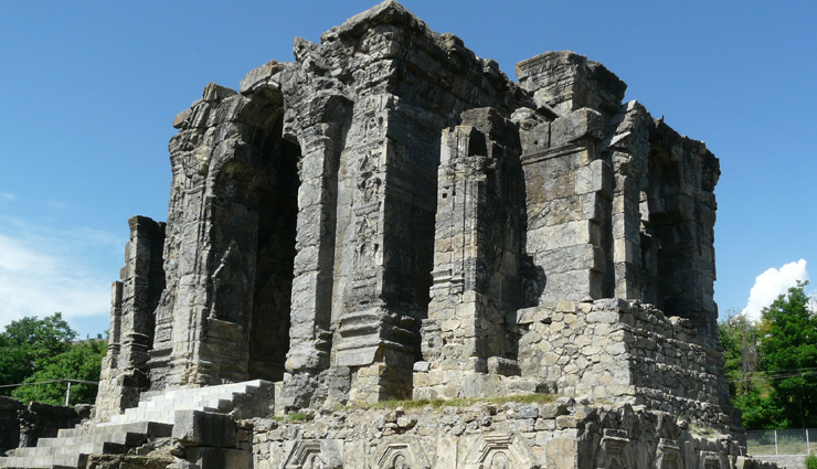 spiritual temples in jammu and kashmir,temples with unique architecture in jammu and kashmir,top temples to visit in jammu and kashmir,ancient temples in jammu and kashmir,jammu and kashmir temple tourism,holy pilgrimage sites in jammu and kashmir,sacred temples in north india,experience culture and spirituality at jammu and kashmir temples,best temples to explore in jammu and kashmir,jammu and kashmir,temples,north india,spiritual places,scenery,culture,temple architecture,amarnath cave,pahalgam,amarnath temple,shiva linga,ice,lord shiva,goddess parvati,vaishno devi temple,katra,trikuta hill,goddess durga,pilgrimage,navratri festival,raghunath temple,lord ram,mughal architecture,kheer bhawani mata mandir,kheer bhawani mata,holy spring,machaol mata mandir,machail mata,chenab river,chhadi yatra,martand sun temple,lalitaditya muktapida,sun temple,grandest temples,ruins,pillars,carvings,sculptures