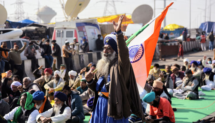 
दिल्ली बॉर्डर पर डटे किसान आज मनाएंगे शहीदी दिवस, आंदोलन में जान गंवाने वाले अन्नदाताओं को देंगे श्रद्धांजलि 

 