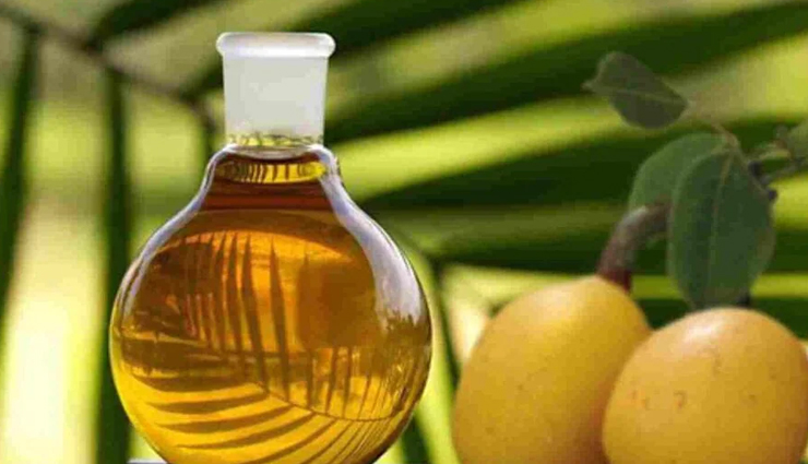 6 Least Known Benefits of Using Marula Oil for Skin and Hair