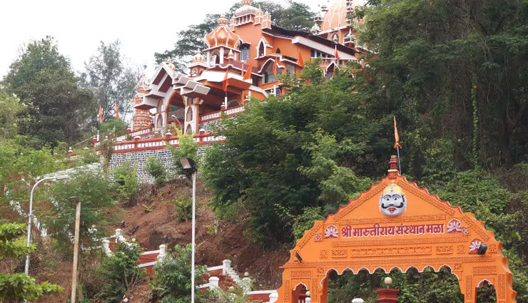 नाईट लाइफ के अलावा इन 10 मंदिरों के लिए भी प्रसिद्द हैं गोवा, जाएं तो जरूर करें दर्शन famous temples in goa,list of all temples in goa,biggest temple in goa,most famous temple in goa,oldest temple in goa,old temples in goa,famous temples in north goa,famous shiva temple in goa,famous temples in south goa,goa holidays,holidays