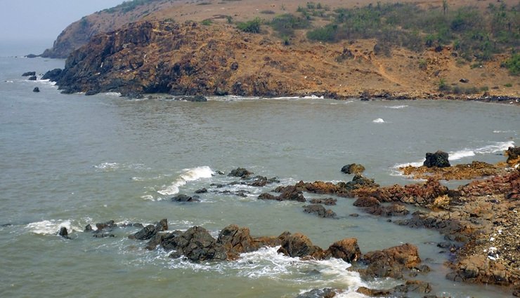 beautiful beaches in maharashtra,maharashtra beaches,top beaches maharashtra,ganapatipule beach,dahanu-bordi beach,juhu beach,shriwardhan harihareshwar beach,mandwa beach,kihim beach,madh island beach,marve beach,manori beach,gorai beach,tarkarli beach,velneshwar beach,best beaches in india,beach vacation,maharashtra travel guide,coastal maharashtra,tourist attractions in maharashtra