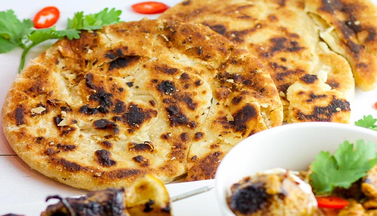 ब्रेकफास्ट में बेहतरीन ऑप्शन है 'मसाला पराठा', देता है गजब का स्वाद #Recipe