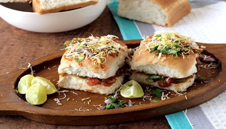 घर बैठे लें मुबंई स्पेशल मसाला पाव का स्वाद, जानें बनाने का तरीका #Recipe