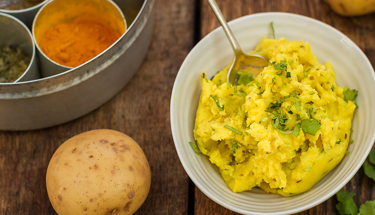 Recipe- Street Style Masala Smached Potatoes