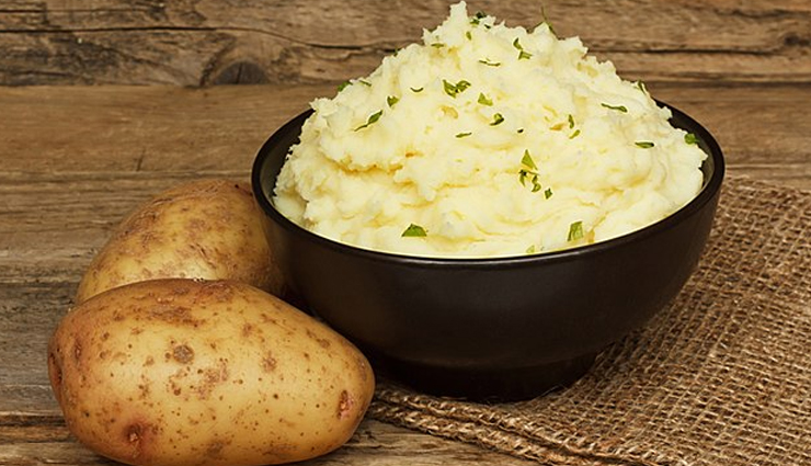 cheesy potato nuggets,potato nuggets,cheesy snacks,potato recipes,comfort food,party snacks,homemade nuggets,quick and easy recipes,kid-friendly snacks,finger foods