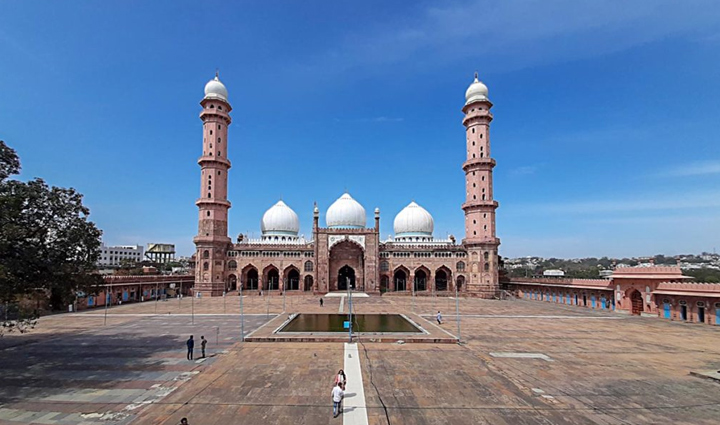 these historical mosques of india mesmerize everyone with their beauty must visit them,holiday,travel,tourism