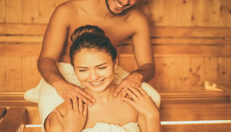 romantic ideas,relationship tips,ways to be romantic,emotional connection,strengthen relationship,romance for couples,thoughtful gestures,express love,romantic gestures,love tips for couples