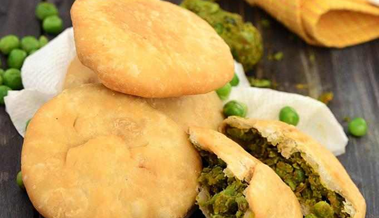 Recipe- Crispy Flaky Matar Ki Kachori
