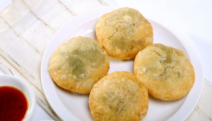 Recipe- Mouthwatering Tea Time Snack Matar ki Kachori